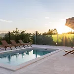 Awesome Home In Blato Na Cetini * Blato na Cetini