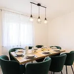 Σπίτι διακοπών Awesome Home In Blato Na Cetini