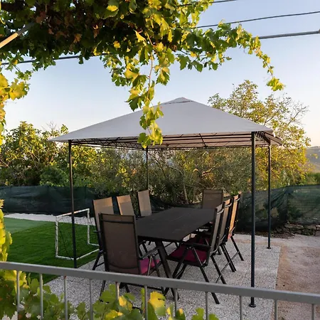 Σπίτι διακοπών Awesome Home In Blato Na Cetini Blato na Cetini