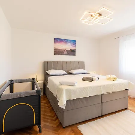 Σπίτι διακοπών Awesome Home In Blato Na Cetini *